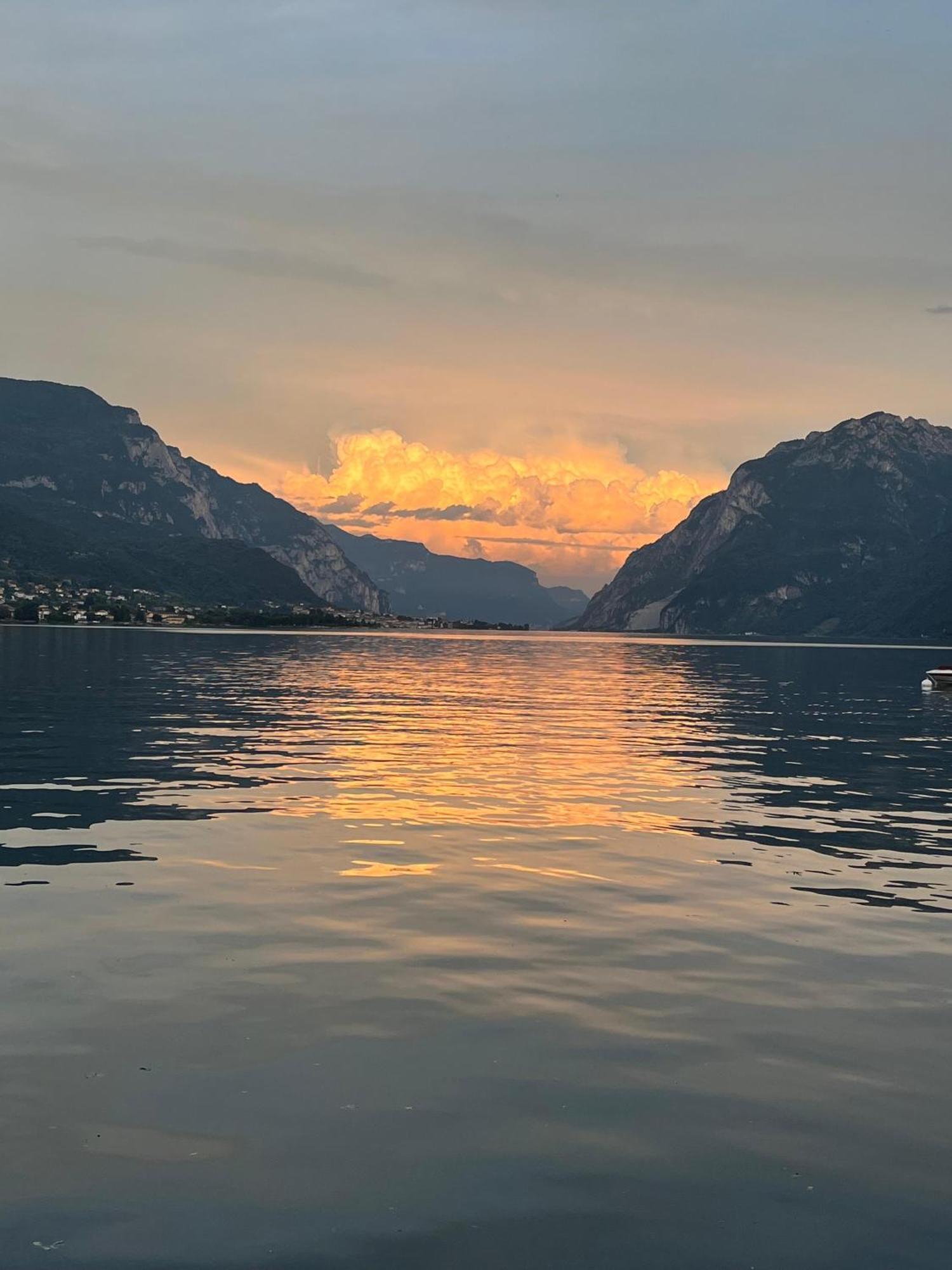 Domus Graziana - Lake Front Oliveto Lario Exterior foto